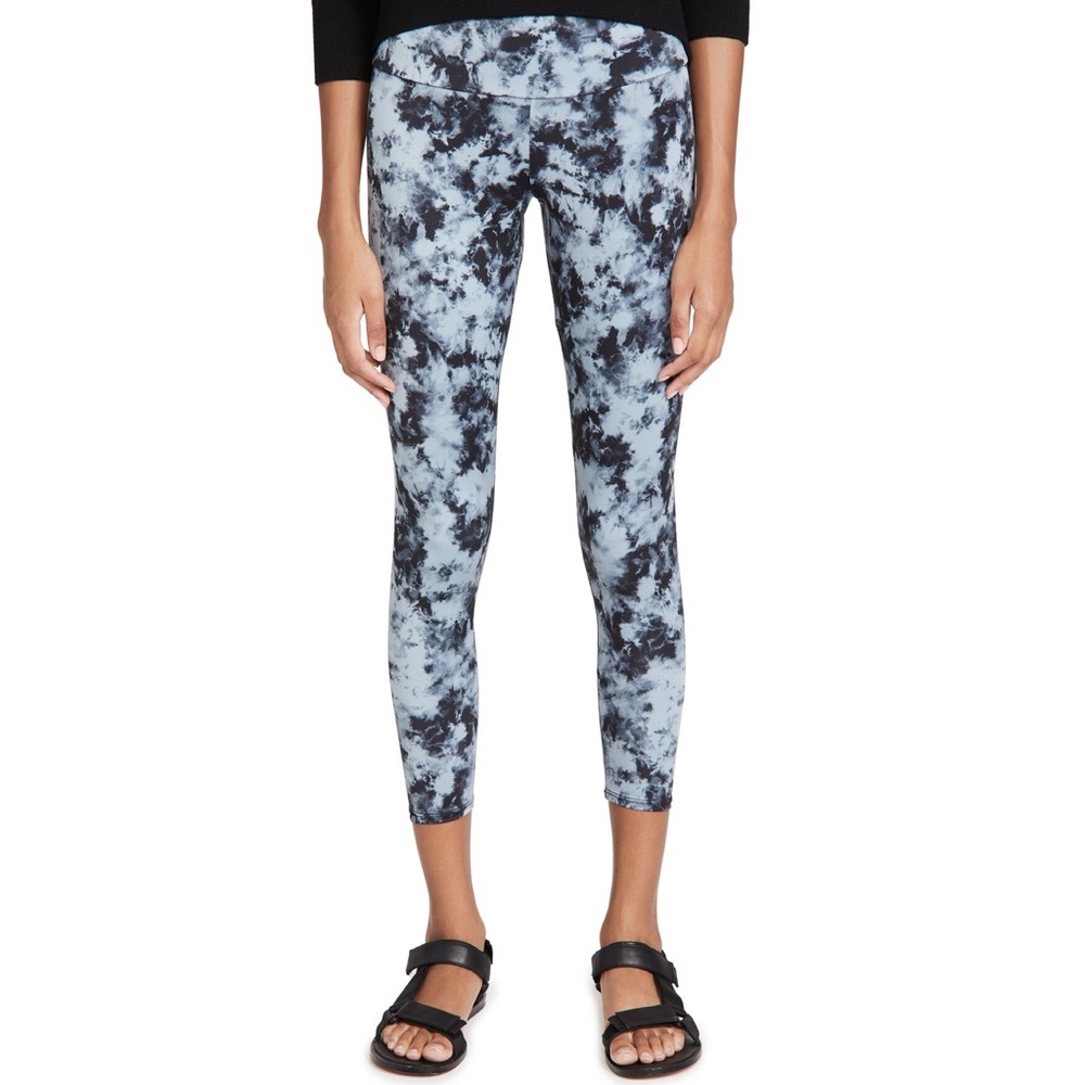 NWT Onzie High Basic Midi Legging Acid Wash